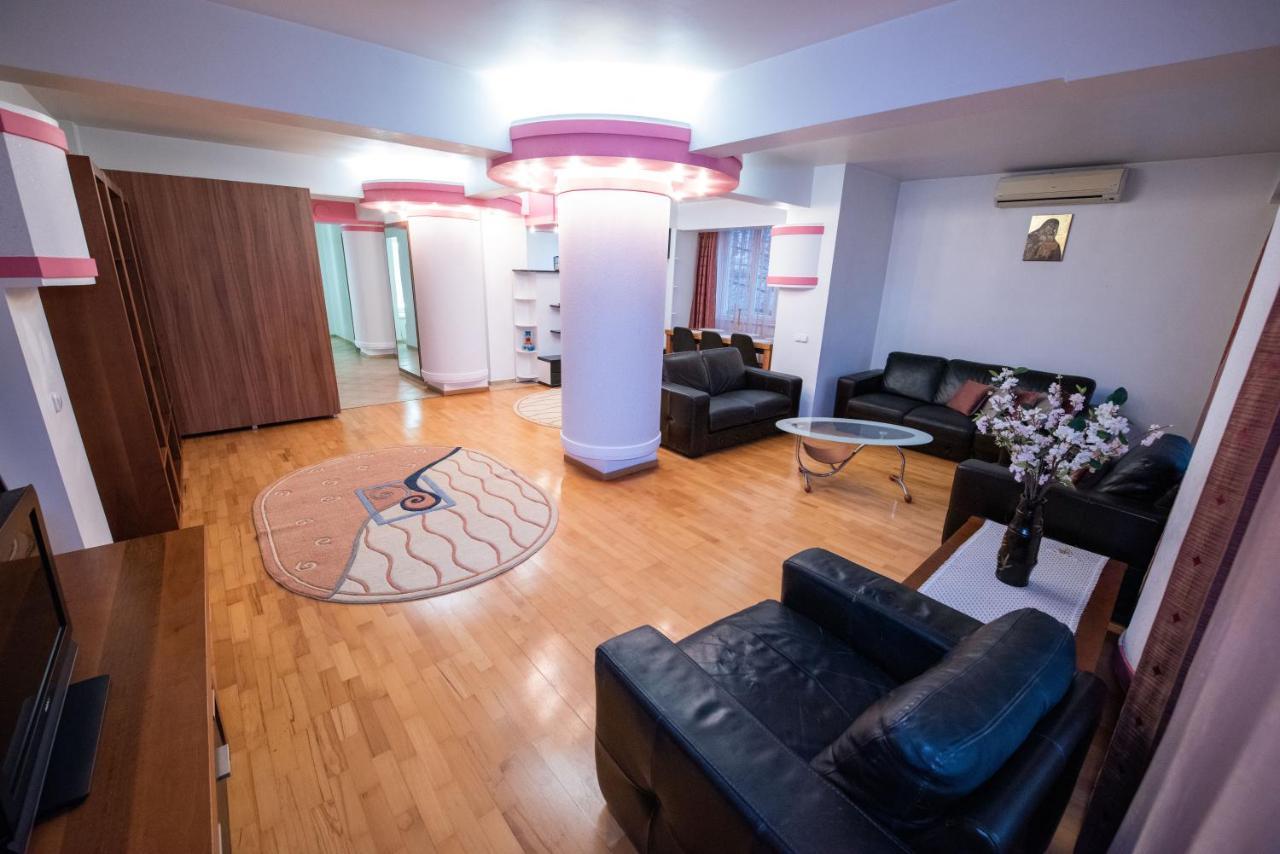 Cozy Apartment In Сучава Екстер'єр фото